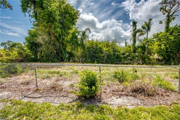 Fort Myers Villas, 8524 Dartmouth St, Fort Myers, Florida 33907, image 2
