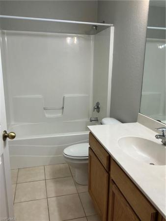 Oak Crest Villas, 5232 Glenlivet Rd, Fort Myers, Florida 33907, image 2