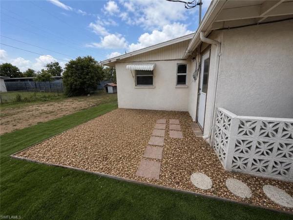 Trailwinds, 2204 Coronet St, Fort Myers, Florida 33907, image 1