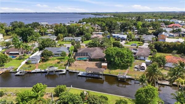 Fort Myers Gulf Acres, 1860 Marina Cir, North Fort Myers, Florida 33903, image 3