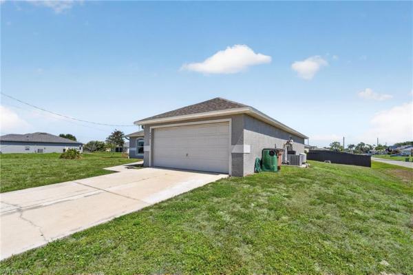 Cape Coral Residential, 409 25th Ter, Cape Coral, Florida 33909, image 1