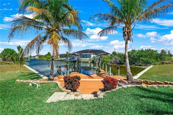 Cape Coral Residential, 3237 Yucatan Pkwy, Cape Coral, Florida 33993, image 3