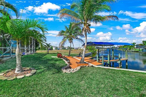 Cape Coral Residential, 3237 Yucatan Pkwy, Cape Coral, Florida 33993, image 2