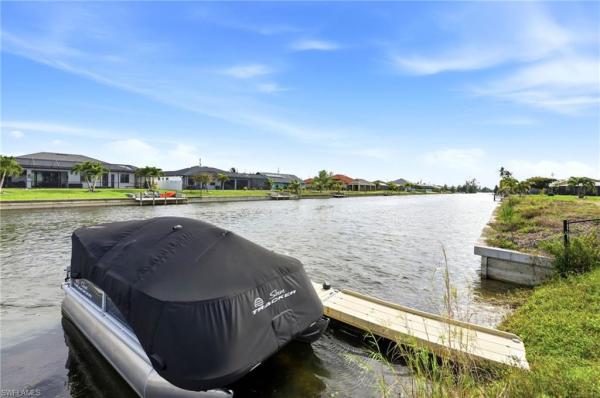 Cape Coral, 212 20th St, Cape Coral, Florida 33991, image 3