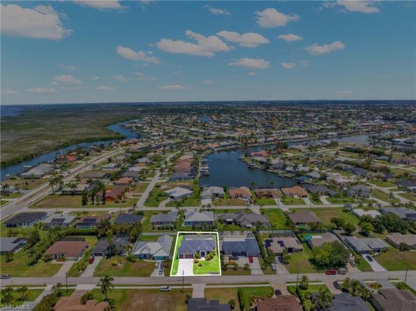 Cape Coral, 2827 32nd St, Cape Coral, Florida 33914, image 1