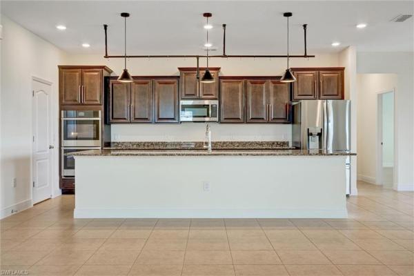 Cape Coral Residential, 3731 44th Pl, Cape Coral, Florida 33993, image 2
