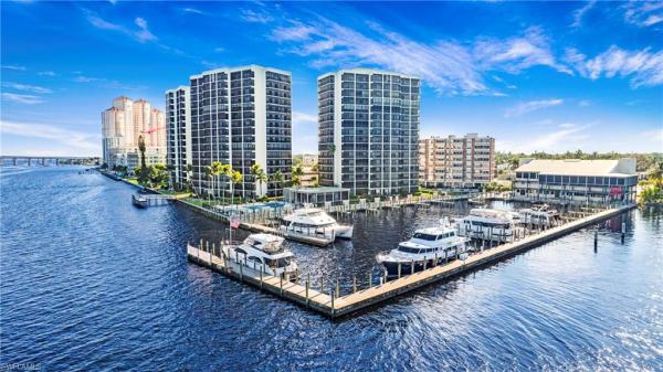 Pointe Royale, 1920 Virginia Ave #601, Fort Myers, Florida 33901, image 3