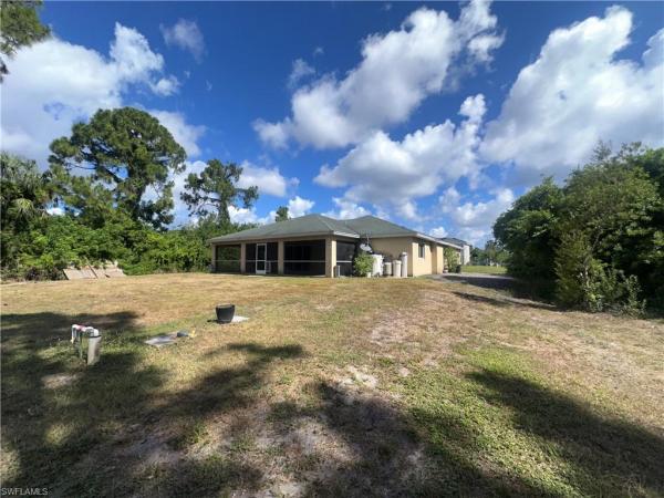 Lehigh Acres, 2905 W 20th St, Lehigh Acres, Florida 33971, image 2