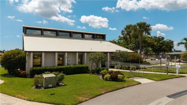 South Pointe South, 9708 Foxglove Cir, Fort Myers, Florida 33919, image 3