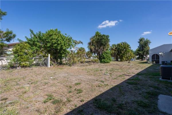 Plaza Country Boulevard, 4608 4th Pl #6, Cape Coral, Florida 33904, image 2