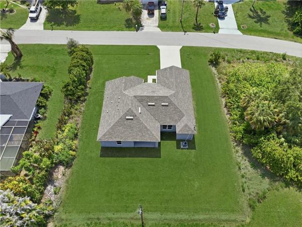 Lehigh Acres, 1406 Ford Cir, Lehigh Acres, Florida 33936, image 2