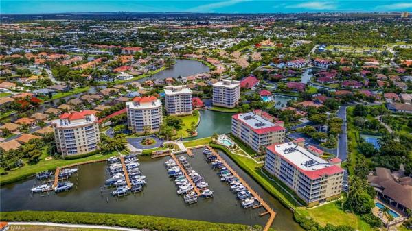 Harbour Isle Yacht & Racquet Club, 15117 Ports Of Iona Dr, Fort Myers, Florida 33908, image 3