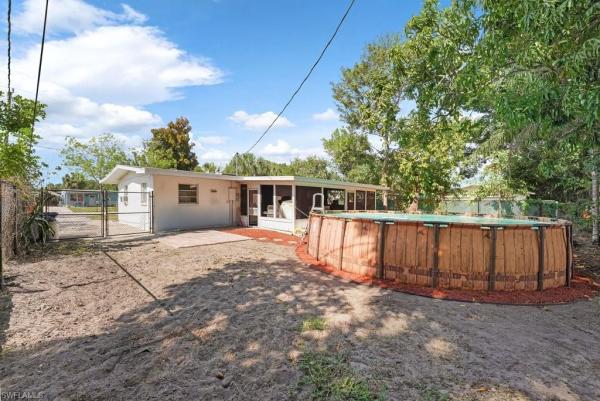 Tropic Isles, 912 Hibiscus Ln, North Fort Myers, Florida 33903, image 3