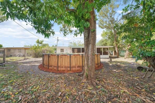 Tropic Isles, 912 Hibiscus Ln, North Fort Myers, Florida 33903, image 2