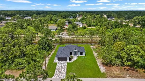 Lehigh Acres, 546 S Genoa Ave, Lehigh Acres, Florida 33974, image 3