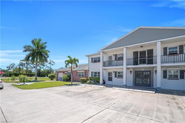 Cypress Lakes Manor North, 8741 Lueck Ln #5, Fort Myers, Florida 33919, image 2