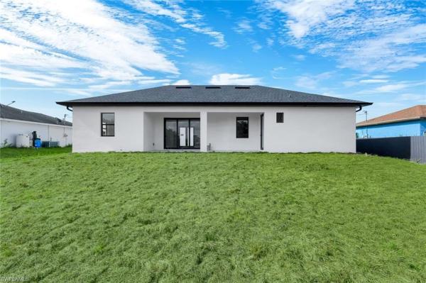 Lehigh Acres, 1139 E Ebert St, Lehigh Acres, Florida 33974, image 1