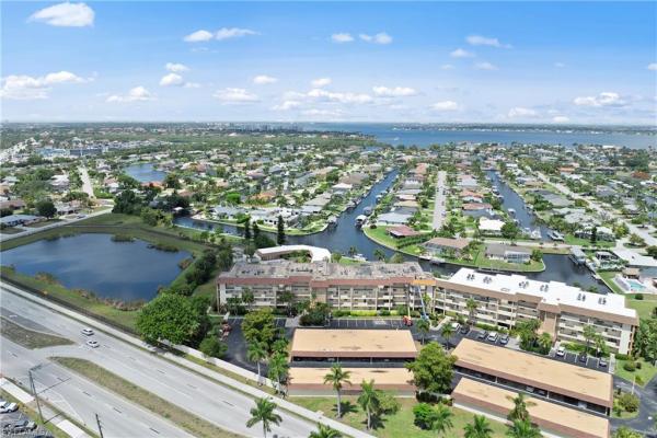 Town & River, 4309 Mariner Way #304, Fort Myers, Florida 33919, image 1