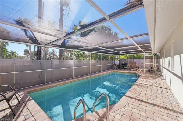 Leilani, 210 Hibiscus Dr, Fort Myers Beach, Florida 33931, image 3