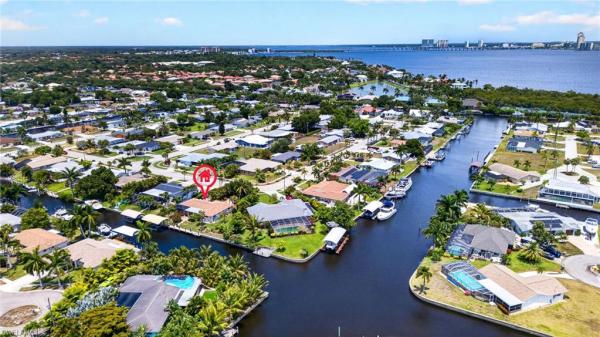 Lochmoor Waterway Estates, 4419 Pacific Cir, North Fort Myers, Florida 33903, image 1