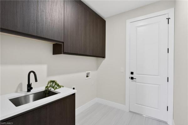 Cape Coral, 819 16th Ter, Cape Coral, Florida 33991, image 2