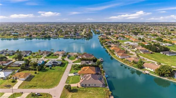 Cape Coral, 613 4th Pl, Cape Coral, Florida 33990, image 3