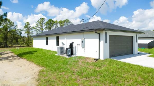 Lehigh Acres Residential, 850 Foxtail St, Lehigh Acres, Florida 33974, image 3