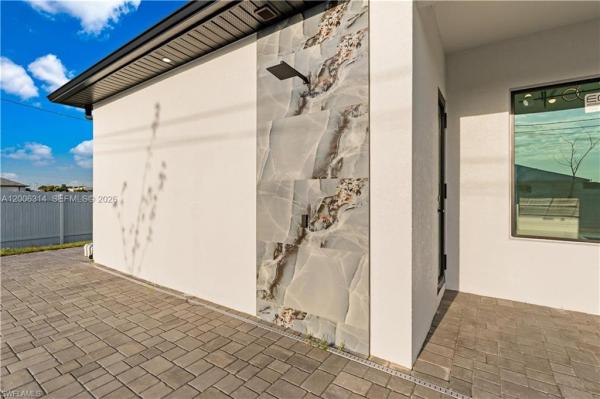 Cape Coral Residential, 628 N Chiquita Blvd, Cape Coral, Florida 33993, image 2