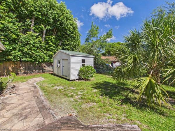 Poinciana Village, 3067 Buena Vista Ln, Naples, Florida 34105, image 2