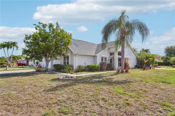 The Meadow, 15237 Cricket Ln, Fort Myers, Florida 33919, image 2