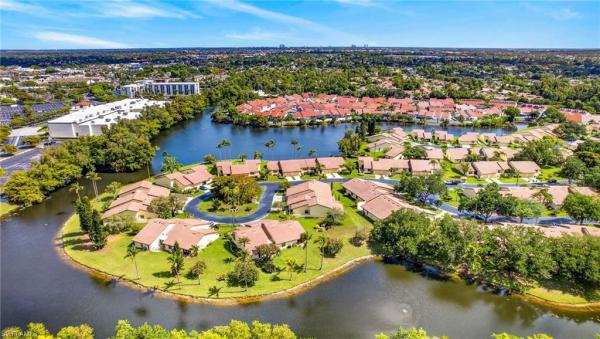 Governors Island At Pinebrook Lakes, 5284 Concord Way, Fort Myers, Florida 33907, image 1