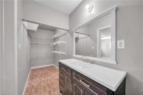 Russell Park, 422 Bellair Rd, Fort Myers, Florida 33905, image 3
