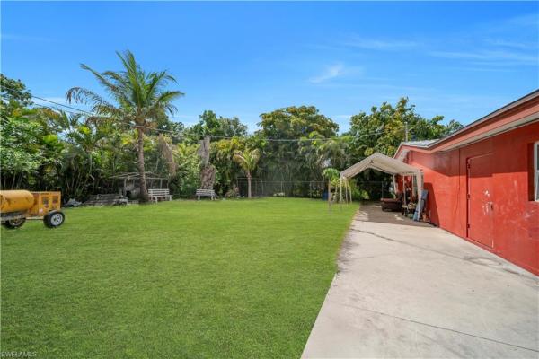 Russell Park, 422 Bellair Rd, Fort Myers, Florida 33905, image 1