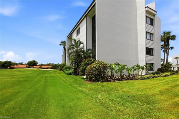 4586 Trawler Ct #303, Fort Myers, Florida 33919, image 3