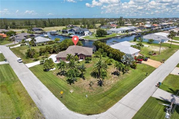 Cape Coral Residential, 3815 5th Ter, Cape Coral, Florida 33993, image 2