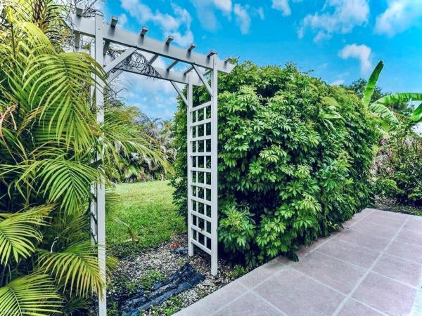Lehigh Acres Residential, 571 S Chamonix Ave, Lehigh Acres, Florida 33974, image 3