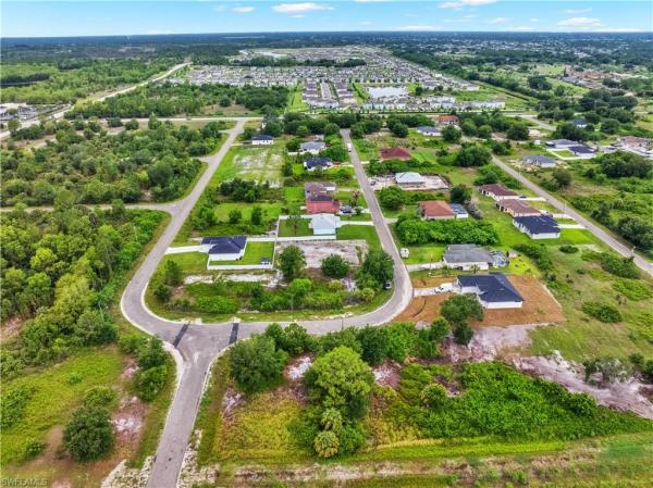 Lehigh Acres Residential, 546 E Louisville St, Lehigh Acres, Florida 33974, image 1