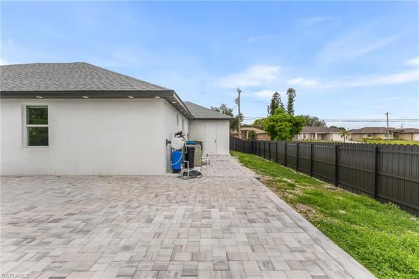 Cape Coral, 2837 3rd St, Cape Coral, Florida 33993, image 2