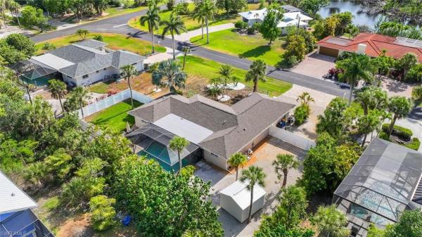 Gumbo Limbo, 9428 Moonlight Dr, Sanibel, Florida 33957, image 3