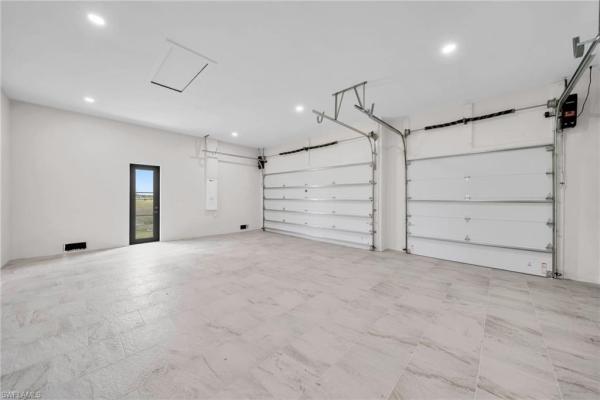 Cape Coral, 1216 32nd Pl, Cape Coral, Florida 33993, image 2