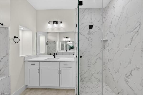 Cape Coral, 817 38th Pl, Cape Coral, Florida 33993, image 1