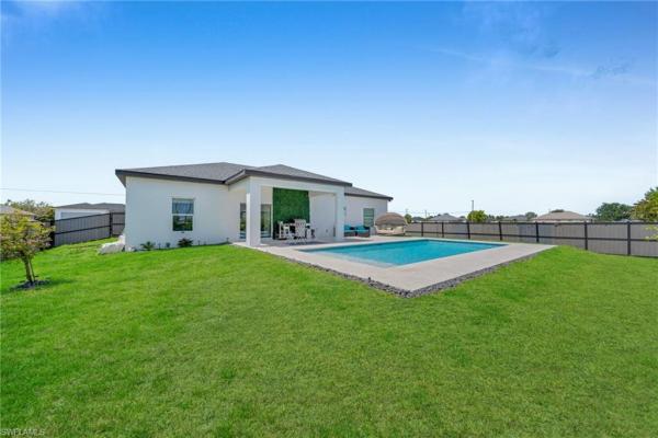 Cape Coral Residential, 405 10th St, Cape Coral, Florida 33993, image 3