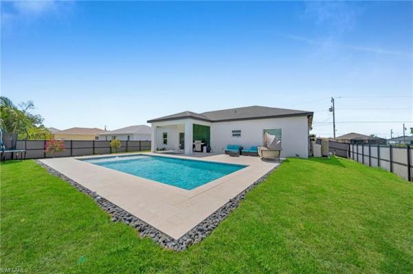 Cape Coral Residential, 405 10th St, Cape Coral, Florida 33993, image 1