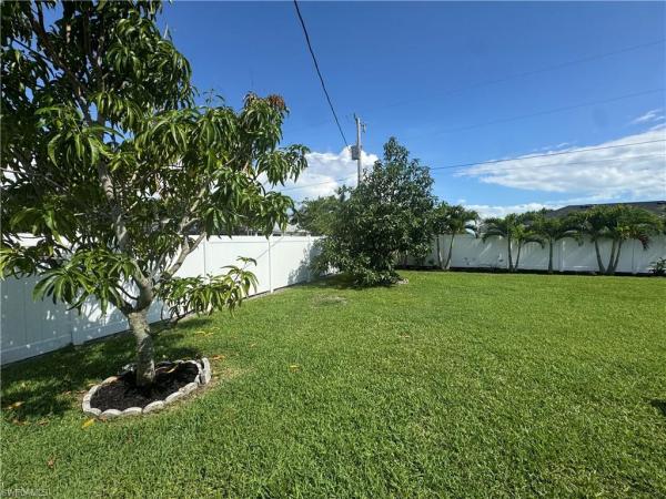 Cape Coral Residential, 1626 Four Mile Cove Pkwy, Cape Coral, Florida 33990, image 2
