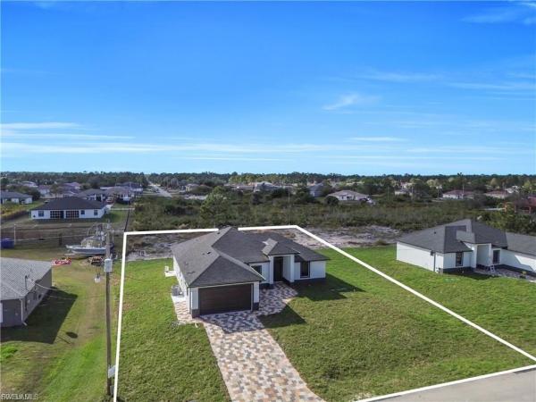 Lehigh Acres, 803 Pine Ave, Lehigh Acres, Florida 33972, image 2