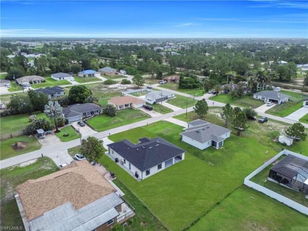 Lehigh Acres, 2507 SW 39th St, Lehigh Acres, Florida 33976, image 3