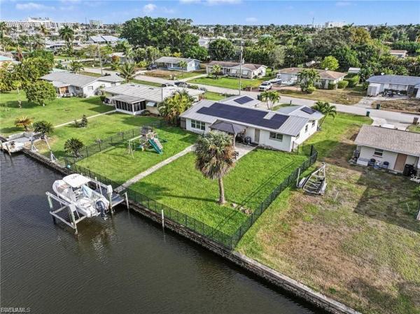Yacht Club, 5220 Tower Dr, Cape Coral, Florida 33904, image 1