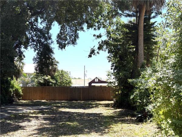 Cranfords, 2156 Victoria Ave, Fort Myers, Florida 33901, image 2
