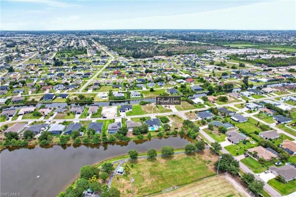 Cape Coral, 330 26th Pl, Cape Coral, Florida 33991, image 3