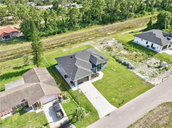 Lehigh Acres Residential, 1118 E Bari St, Lehigh Acres, Florida 33974, image 3